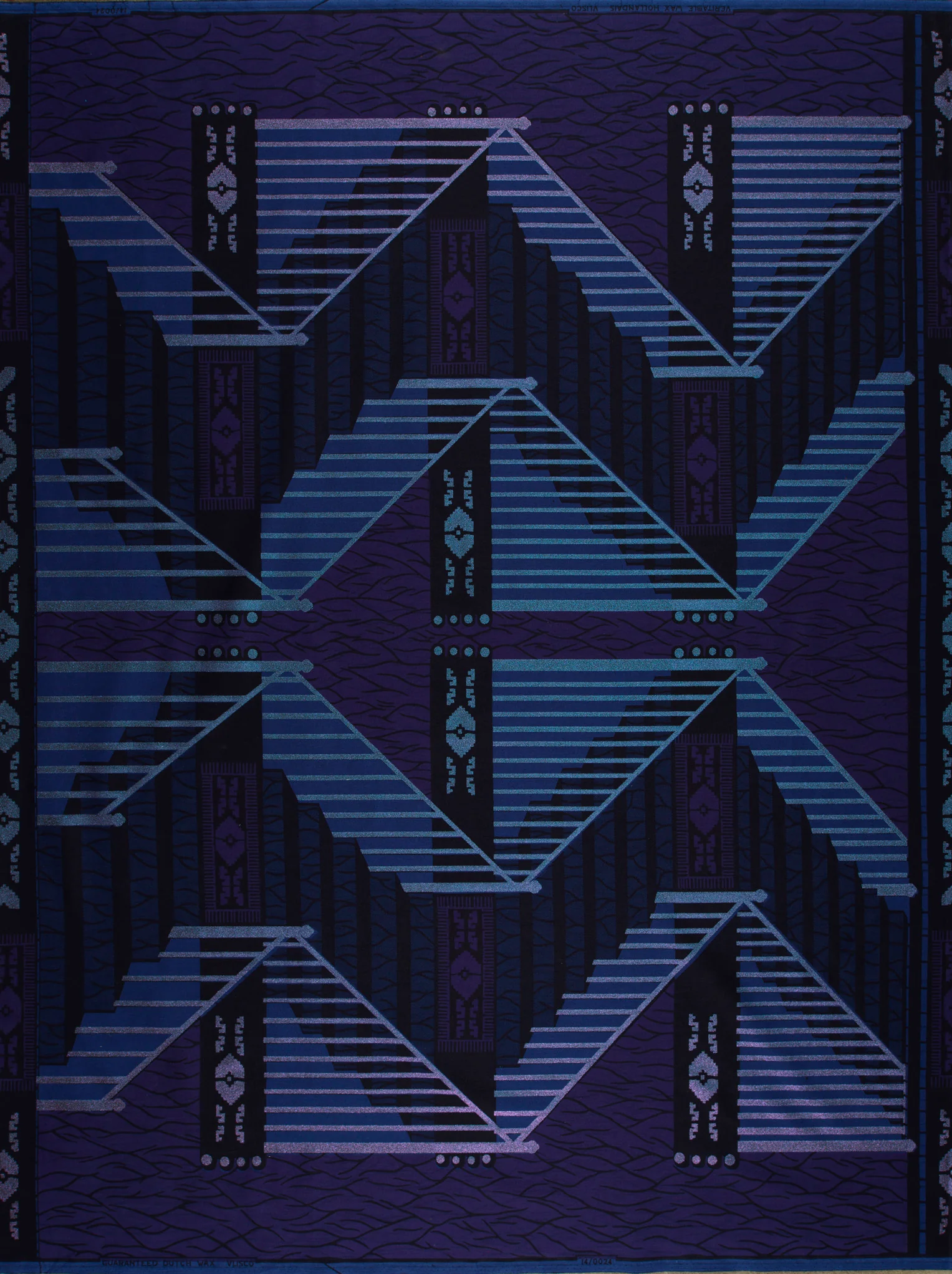 Sky Wax | VL00024.116 | Red-Blue Pearl Embellished - Image 4